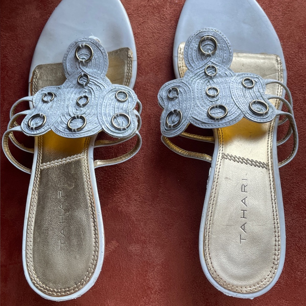 TAHARI White LEATHER PARADISE Strappy SANDALS Size 9M - Picture 10 of 16